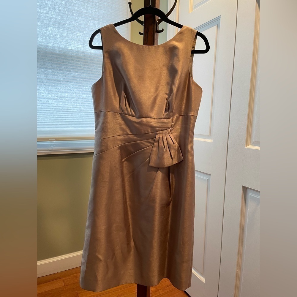 Tahari Tan Dress size‎ 10 - Picture 1 of 3